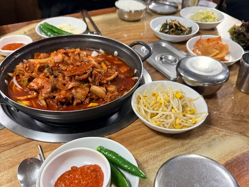 두루치기 한 상 차림