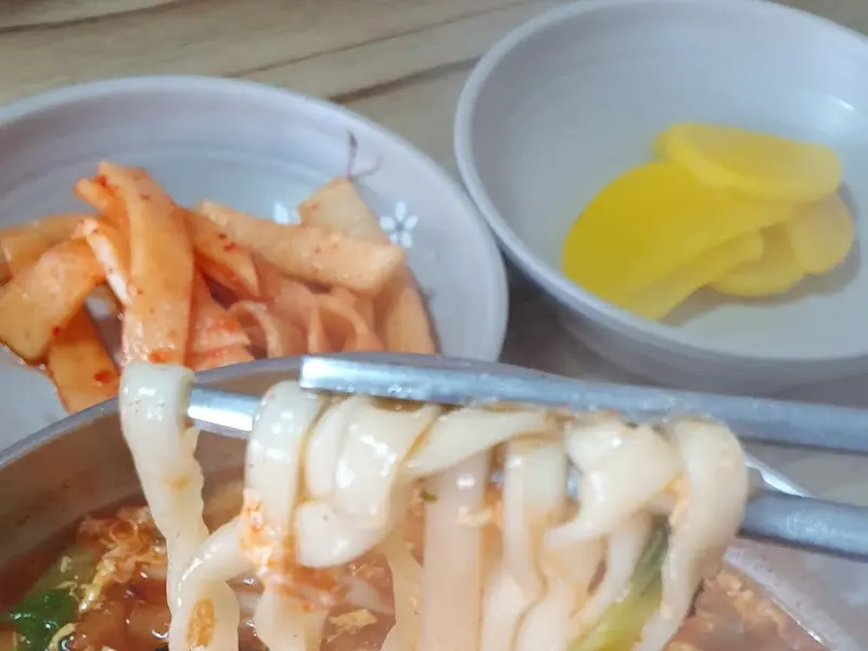 곁들여 먹기 좋은 밑반찬