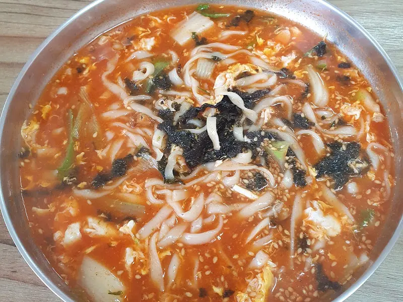 차돌장칼국수 근접샷
