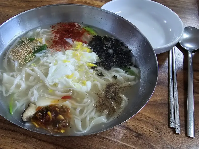 칼국수 한 상