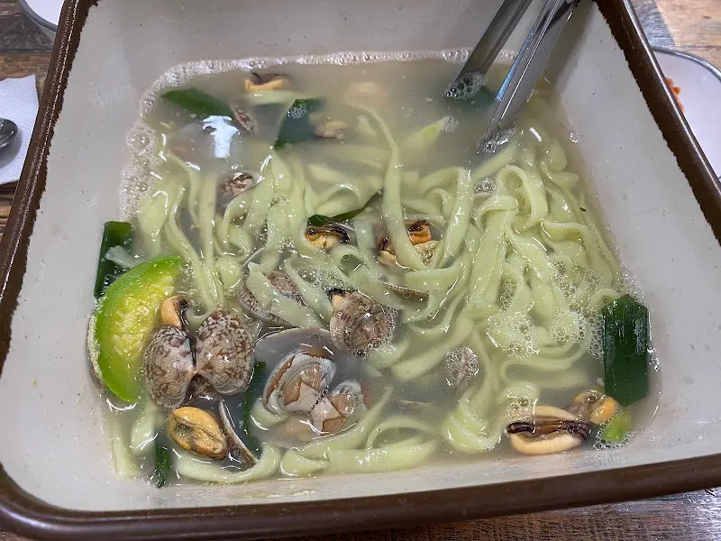 바지락칼국수의 신선한 비주얼