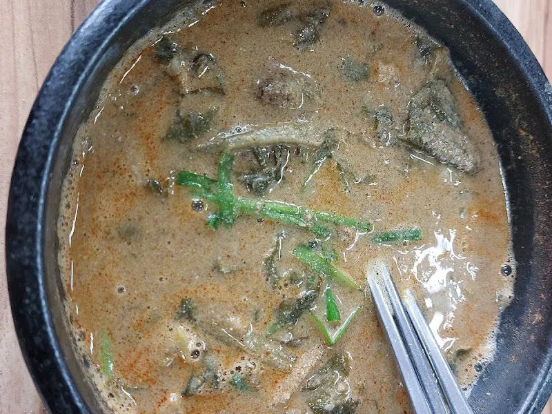 진한 국물이 일품인 추어탕