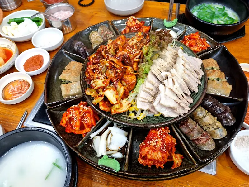 쭈꾸미 보쌈 한 상 차림