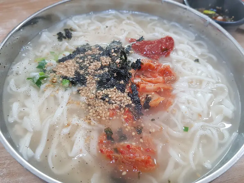 칼국수 전체샷
