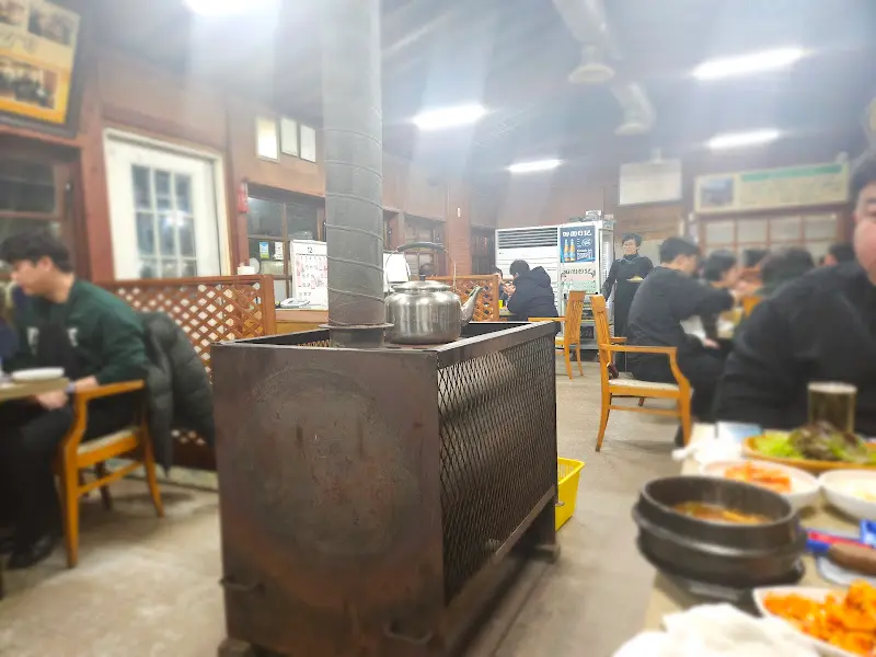 식당 내부 풍경