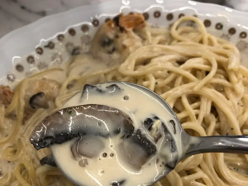 크림 파스타 한 스푼