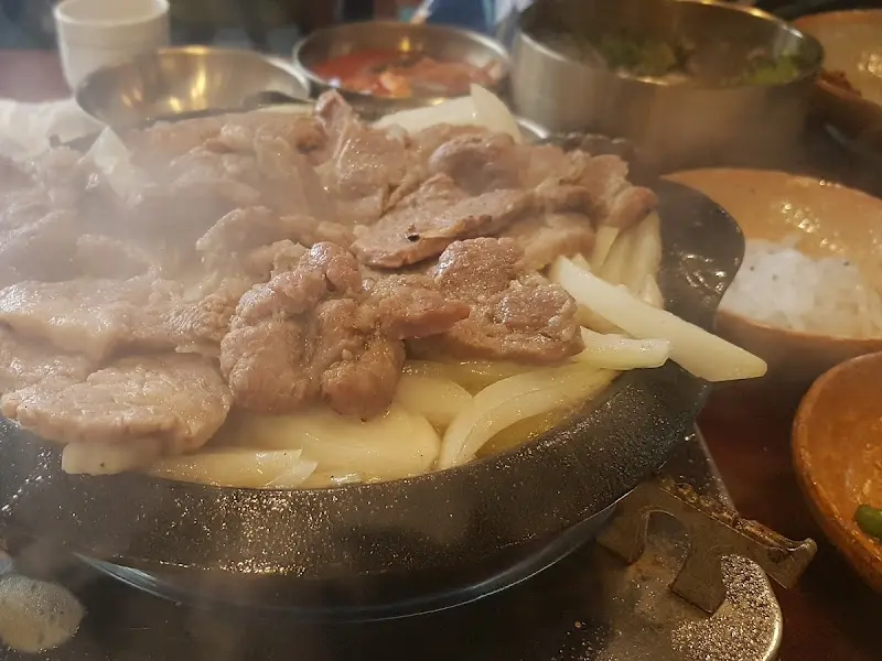 돼지 숯불 구이 정식