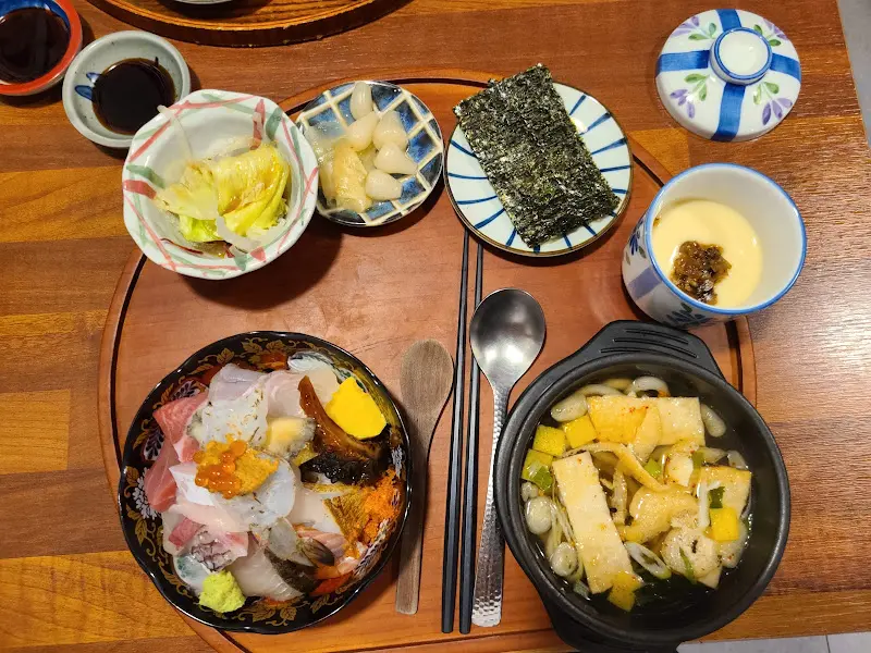 카이센동과 곁들임