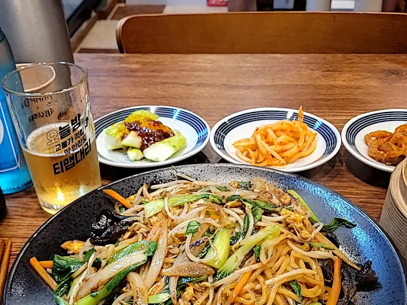 다채로운 곁들임 메뉴