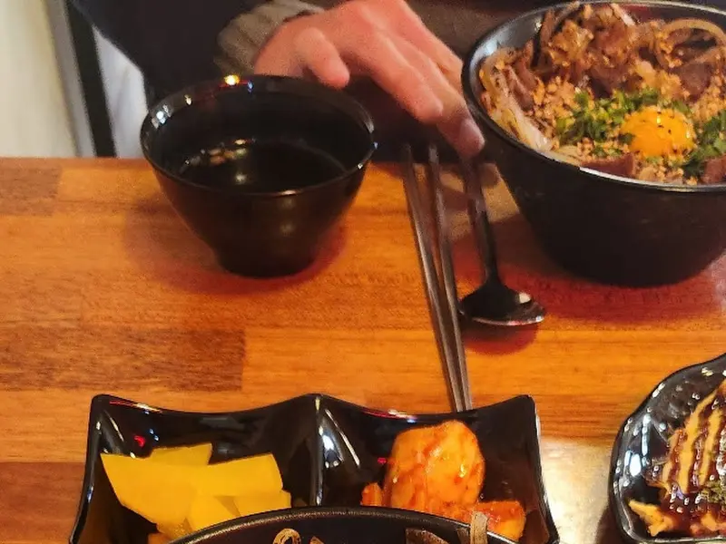 부타동 한 상 차림