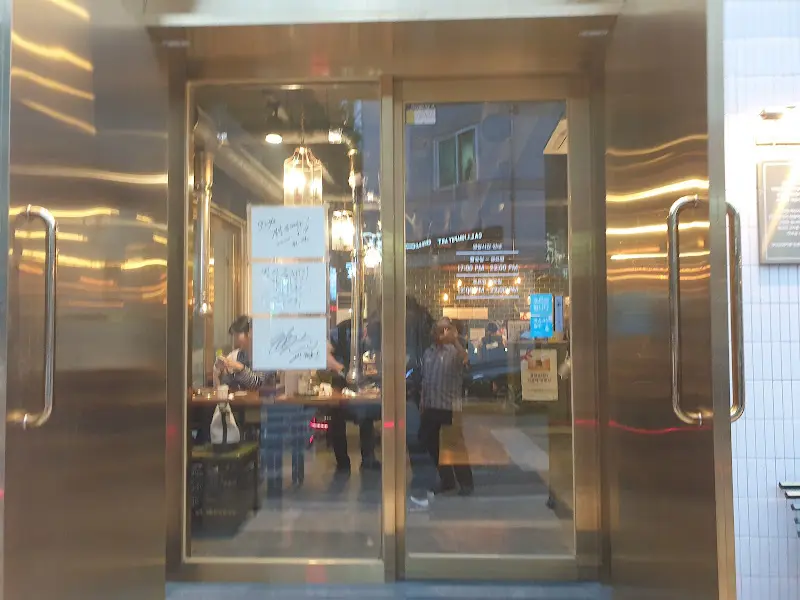 경성금돼지 내부