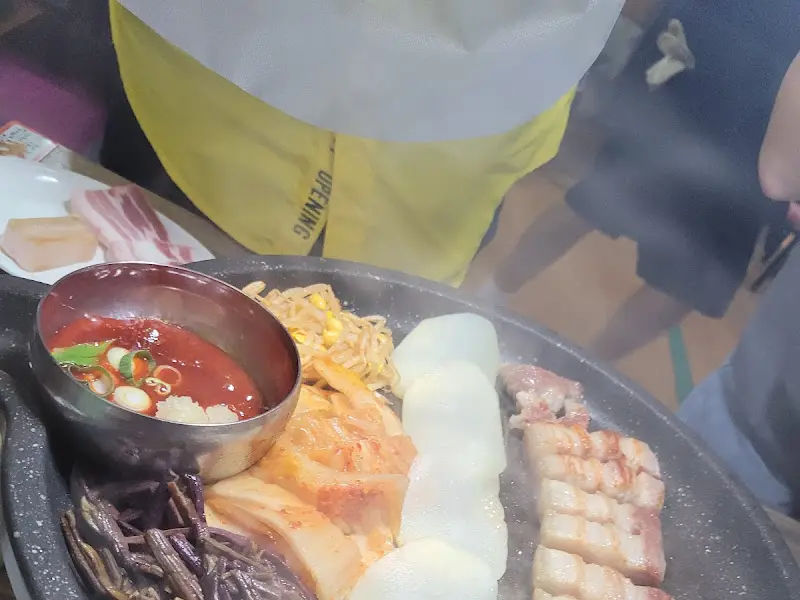 구워지고 있는 오겹살 крупным планом