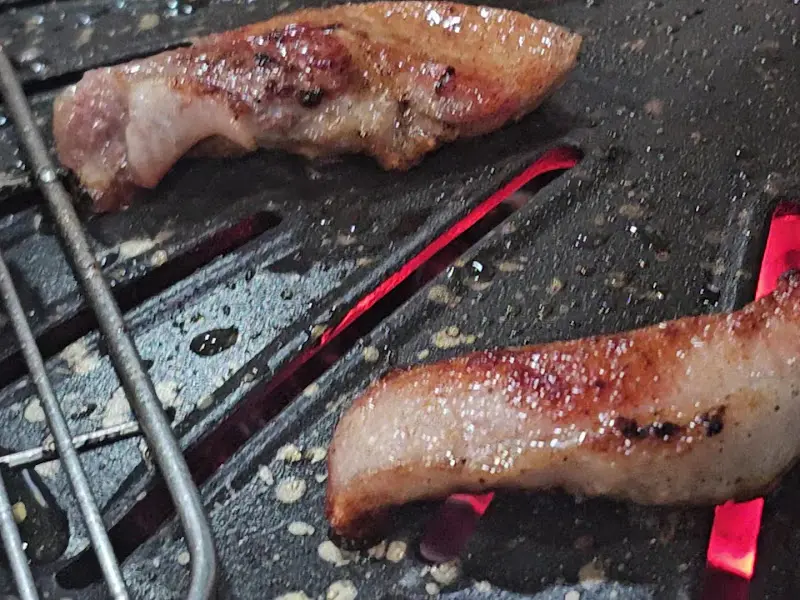 잘 익은 삼겹살