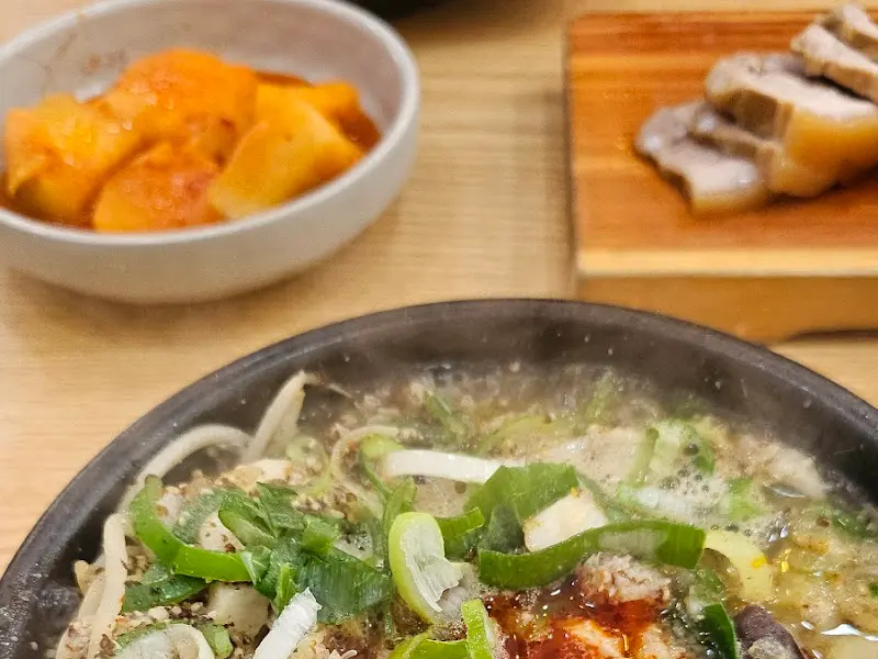 해장국과 돔베고기, 깍두기