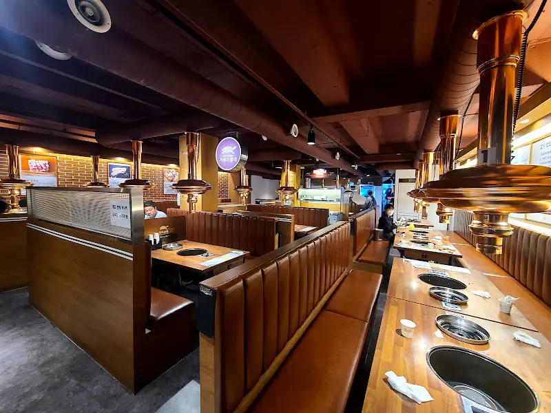 깔끔하고 넓은 내부