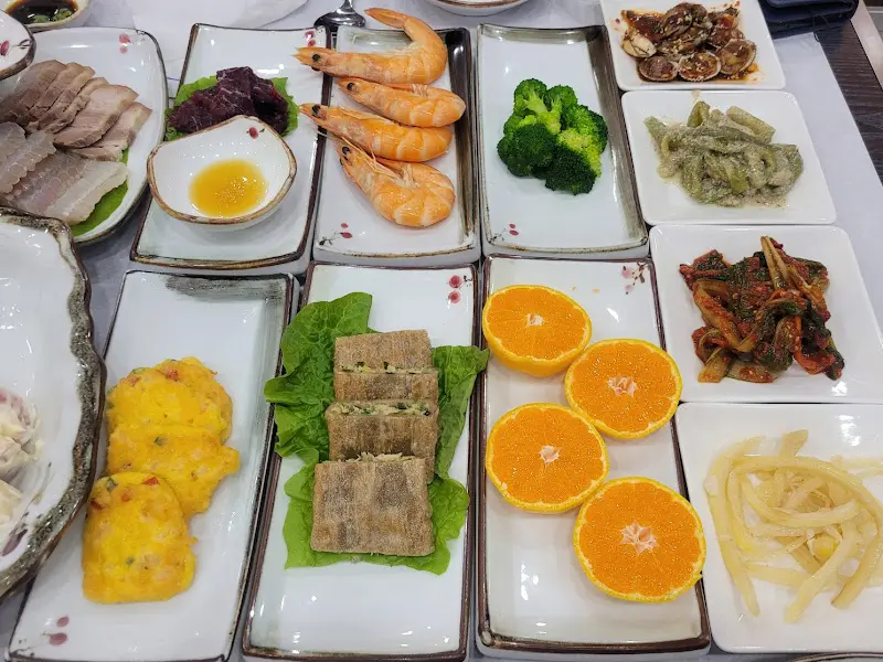 다양한 종류의 해산물 요리