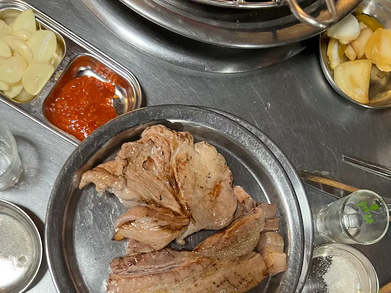 잘 익은 삼겹살