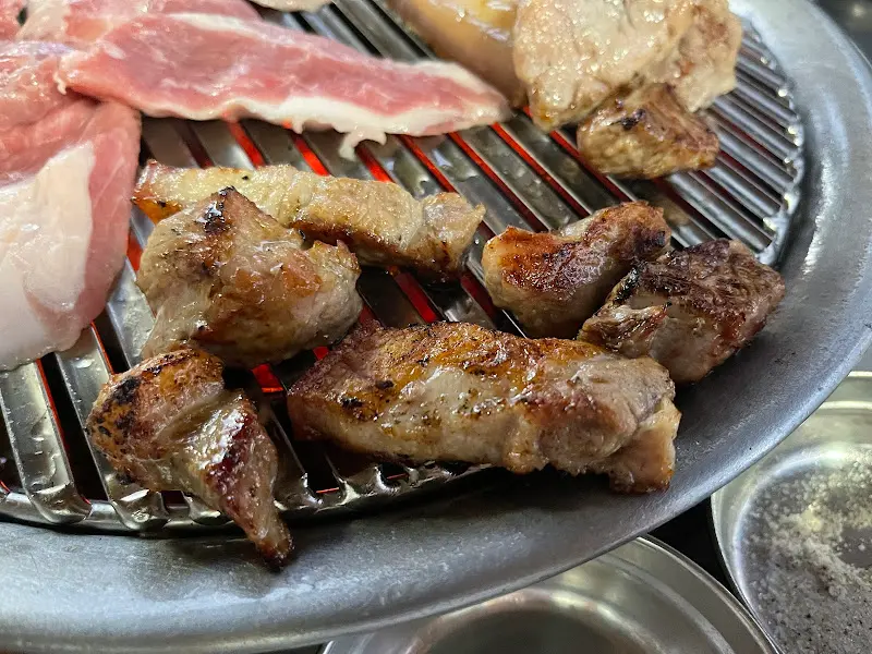 맛있게 구워진 항정살