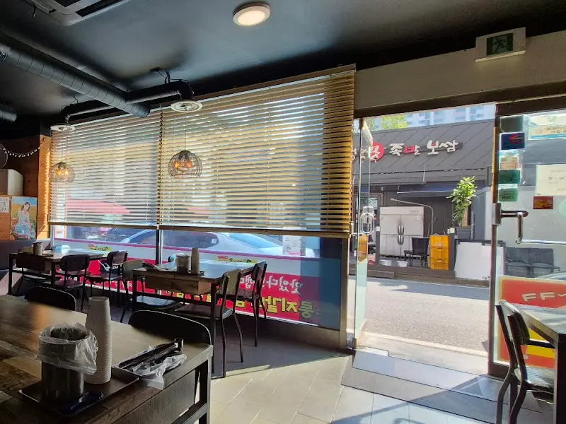 깔끔하고 넓은 갈비가족 내부