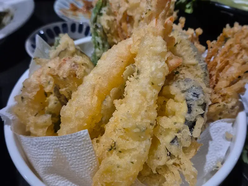 푸짐한 야끼우동