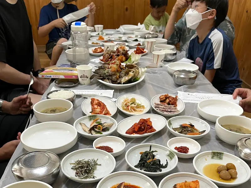 칠산꽃게장 단체 손님
