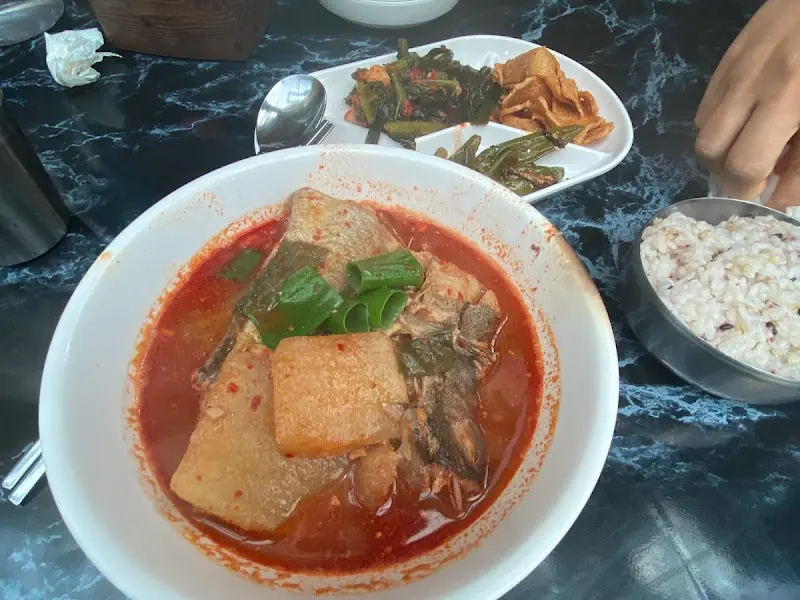 푸짐한 동태탕 한 상 차림