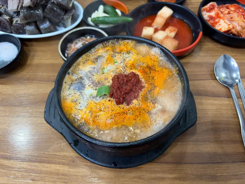 순대국 전체 상차림