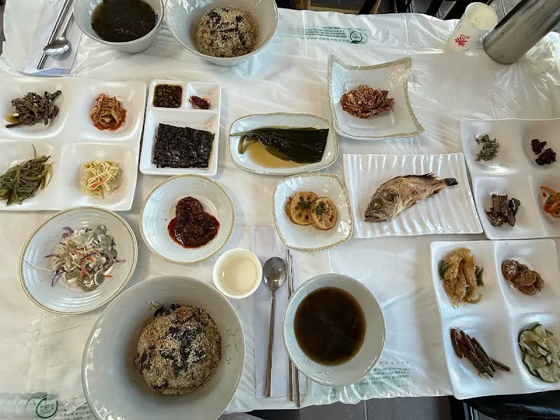 홍합밥 정식 한상차림