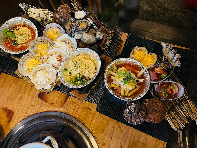 푸짐한 조개구이 한 상