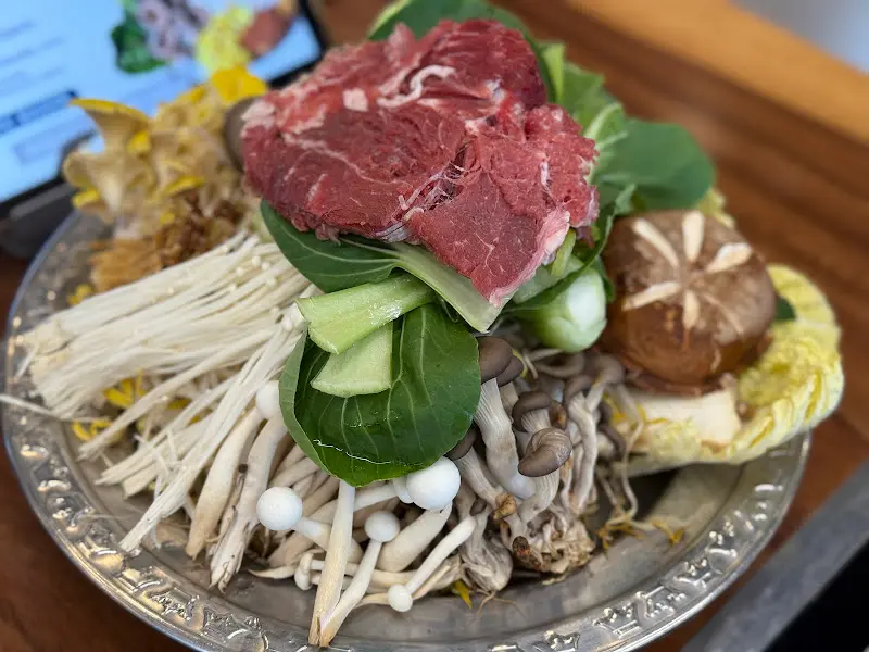 푸짐한 버섯과 소고기