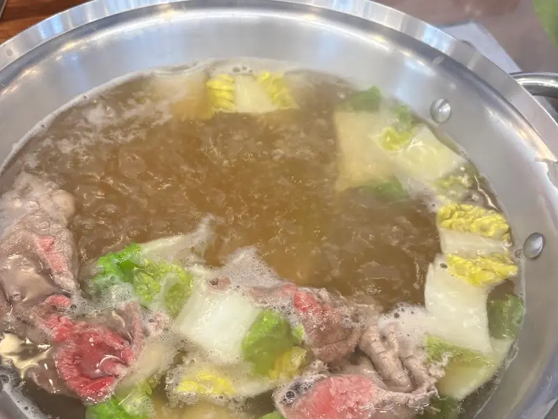 보글보글 끓는 버섯전골