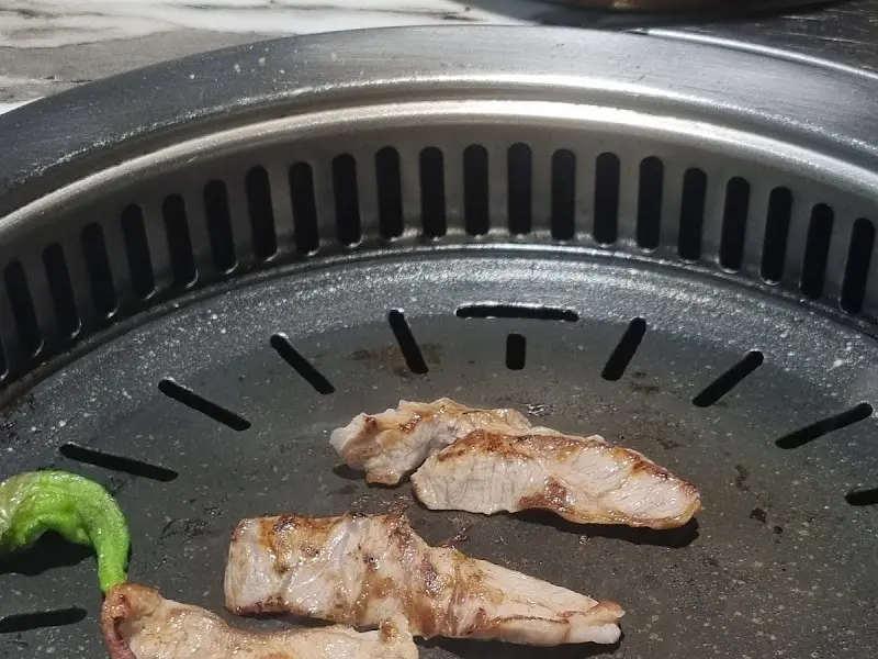 고기 굽는 모습2