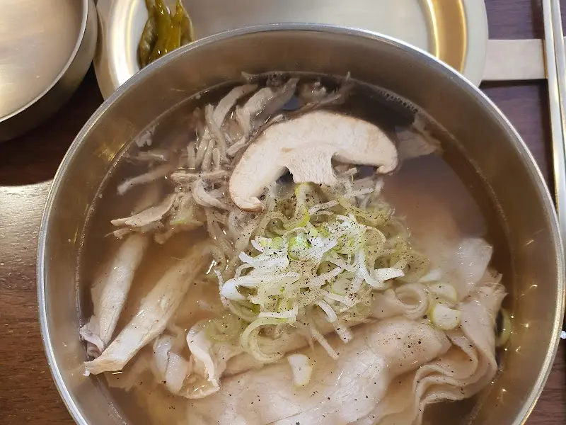 돈곰탕 클로즈업 사진