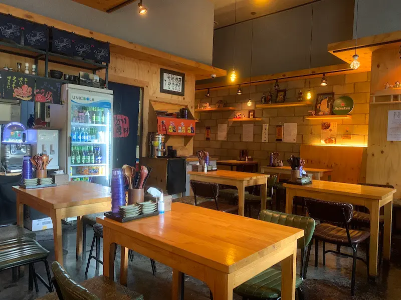 칸지돈부리 내부