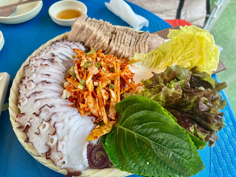 문어 삼합 클로즈업 샷