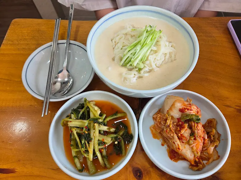 콩국수와 김치
