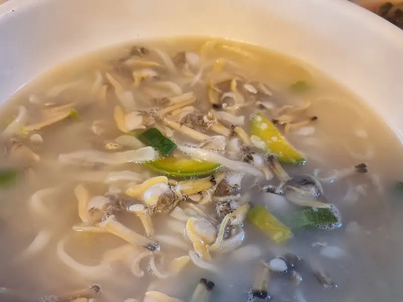 바지락 칼국수