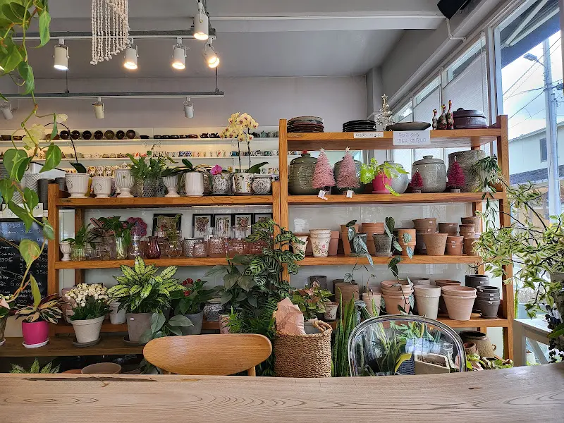 엄지빈 내부 인테리어