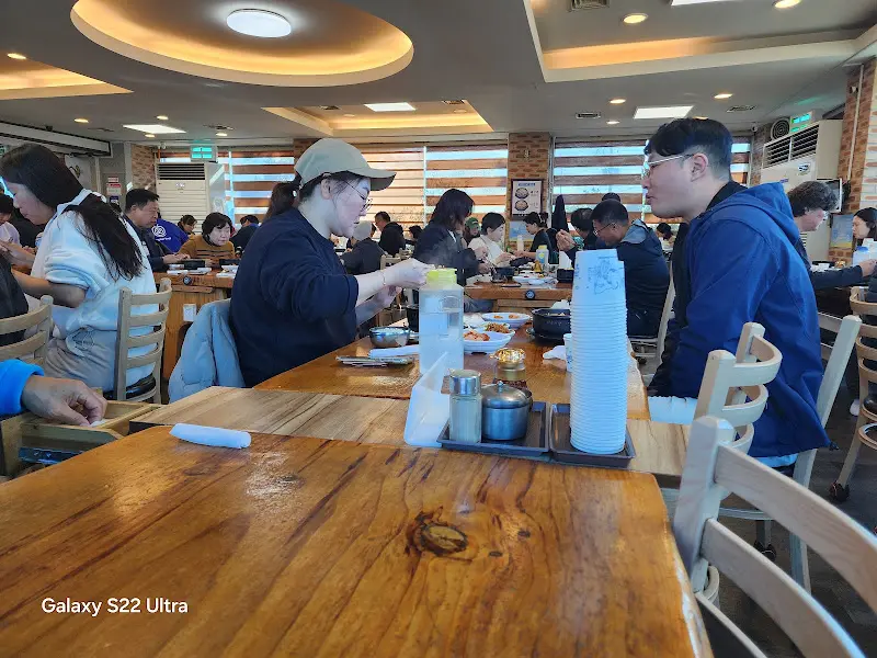 식당 내부 전경