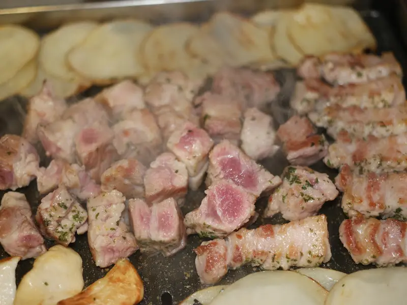 잘 구워진 삼겹살