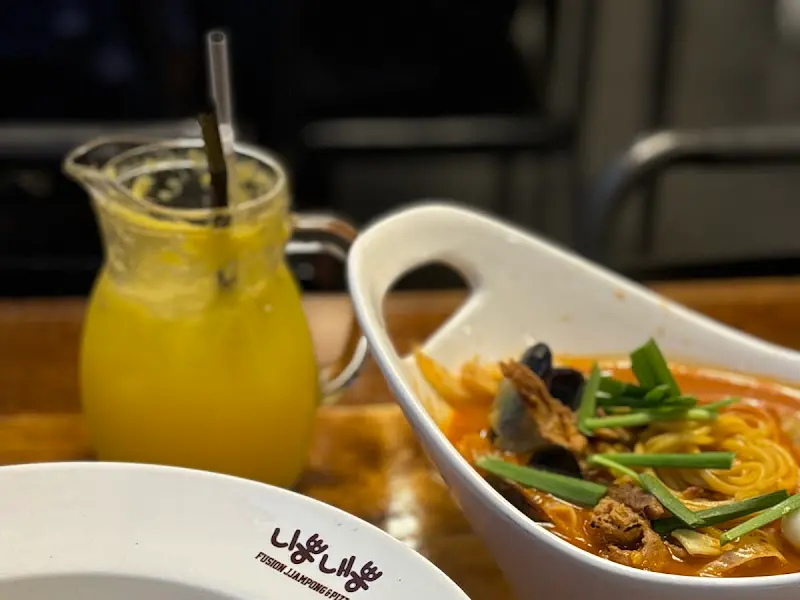 음료와 함께 차뽕