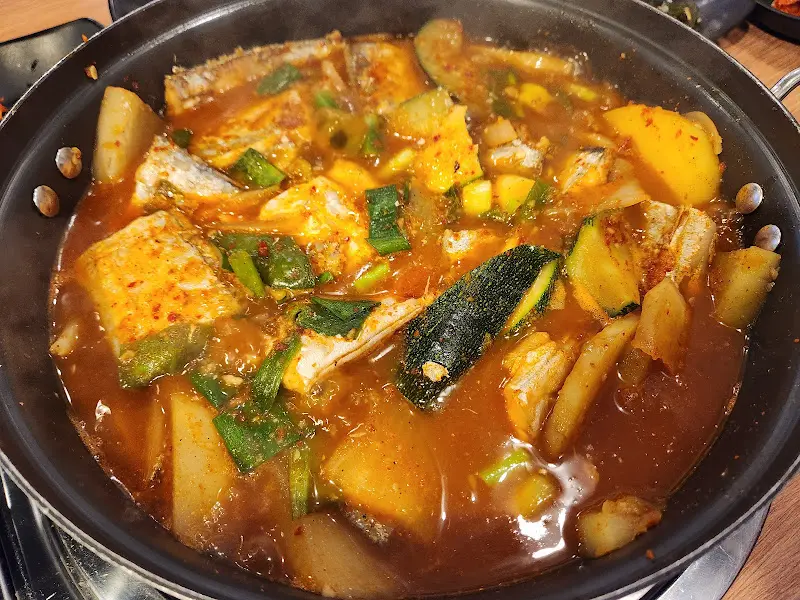 푸짐한 갈치찌개