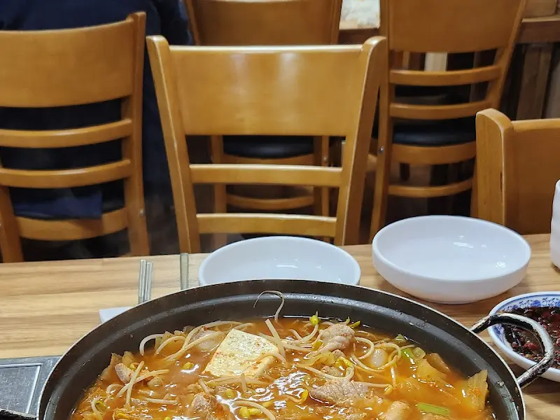 김치찌개와 계란찜의 환상적인 조합