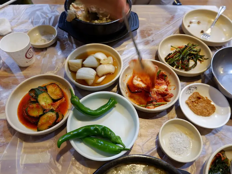 윤정식당 전체 상차림