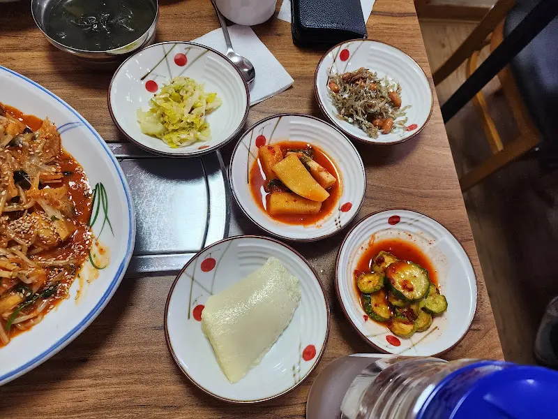 다채로운 밑반찬