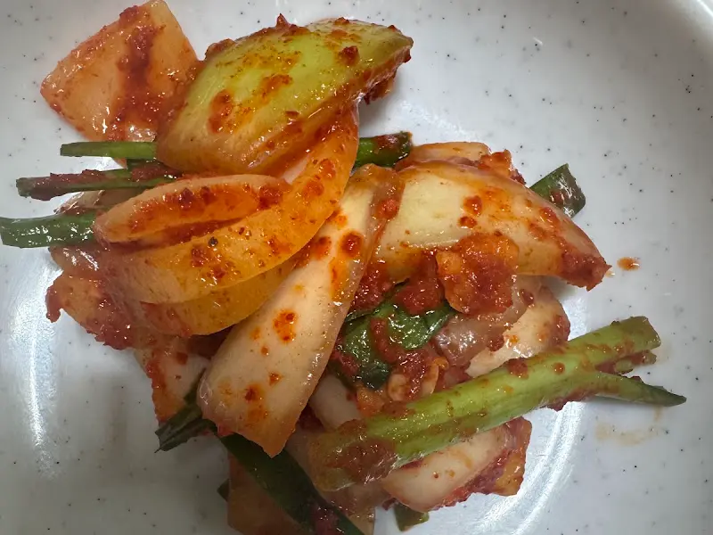 매콤한 양파김치