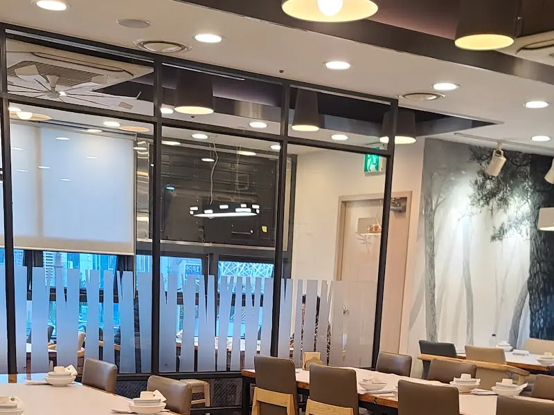 깔끔한 식당 내부