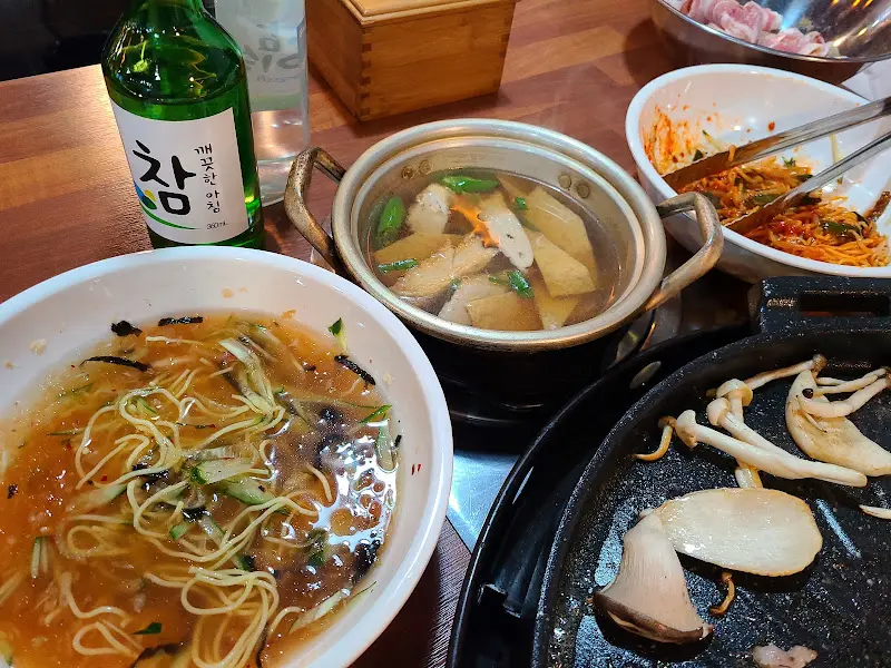 냉국수와 샤브샤브