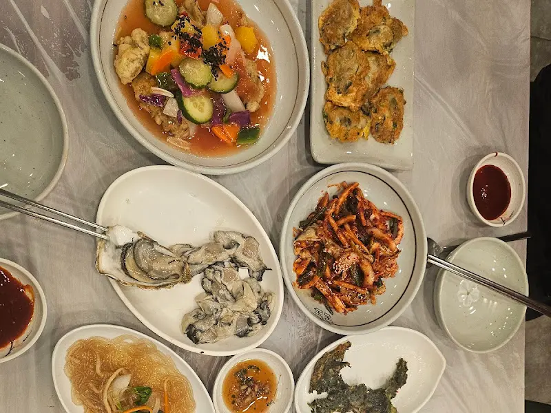 굴 요리 한상차림 사진