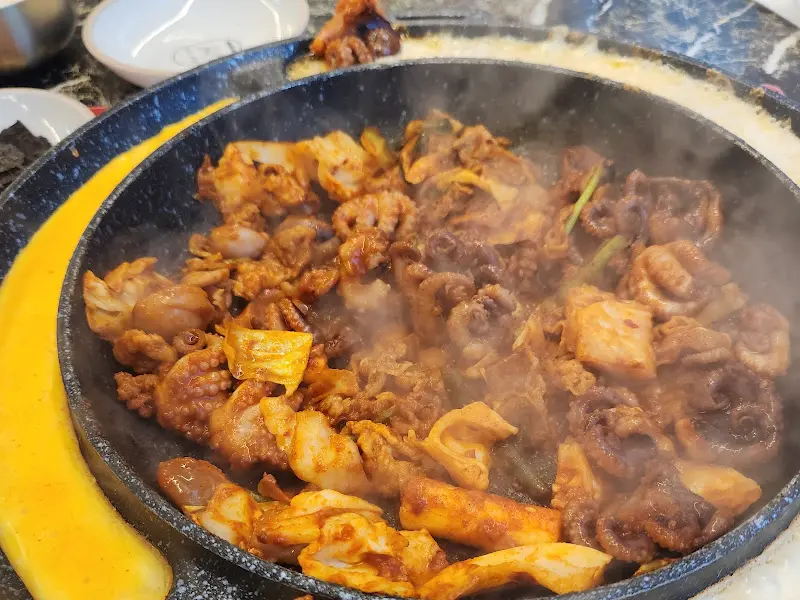 쭈꾸미 볶음과 곁들임